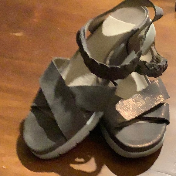 Aetrex bronze sparkle adjustable sandals - Picture 4 of 4